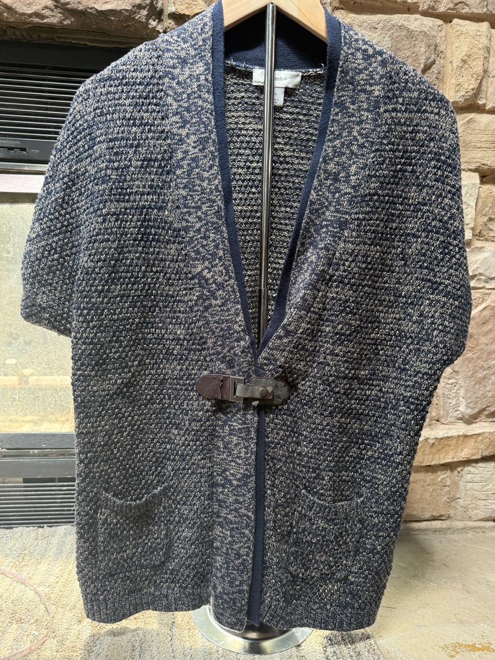 Women’s Textured Knit Short-Sleeve Cardigan with Toggle Closure - Navy & Beige